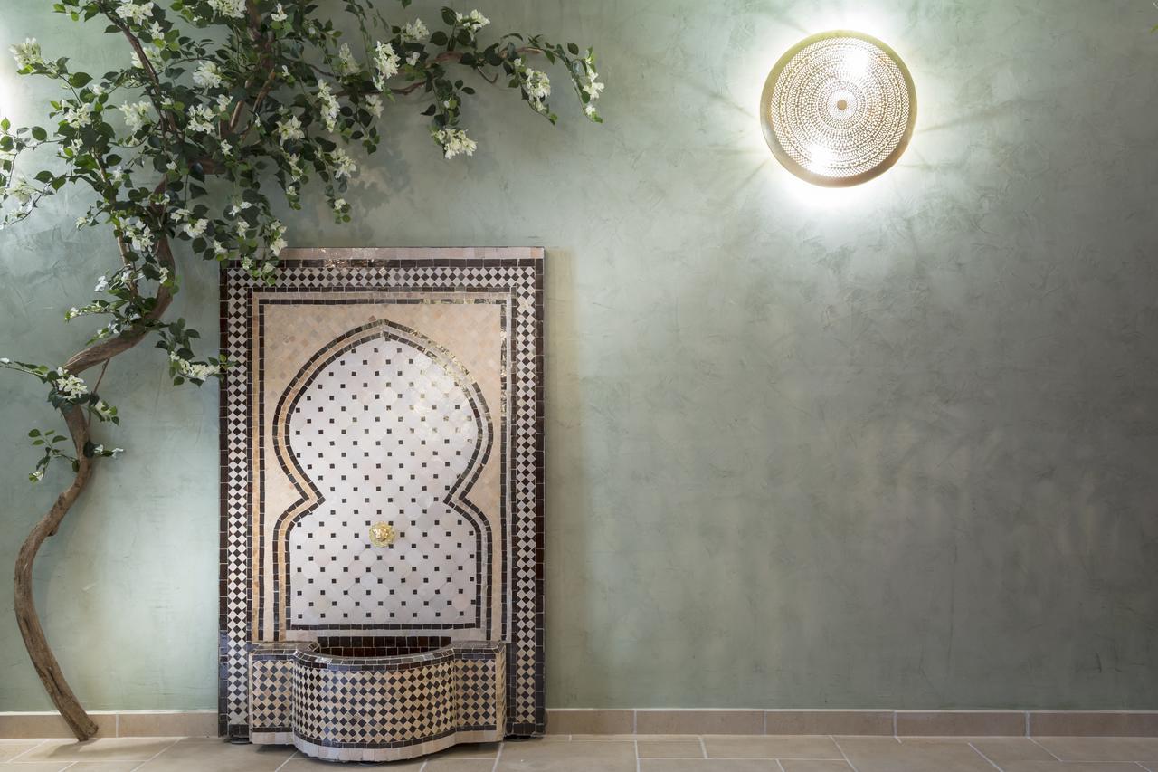 Riad Spa "Les Portes De L'Orient" Tours Exteriör bild
